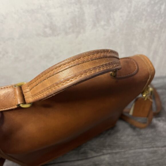 Vintage Coach Brown Leather Messenger Bag C6L5130. (MN) - Picture 4 of 16